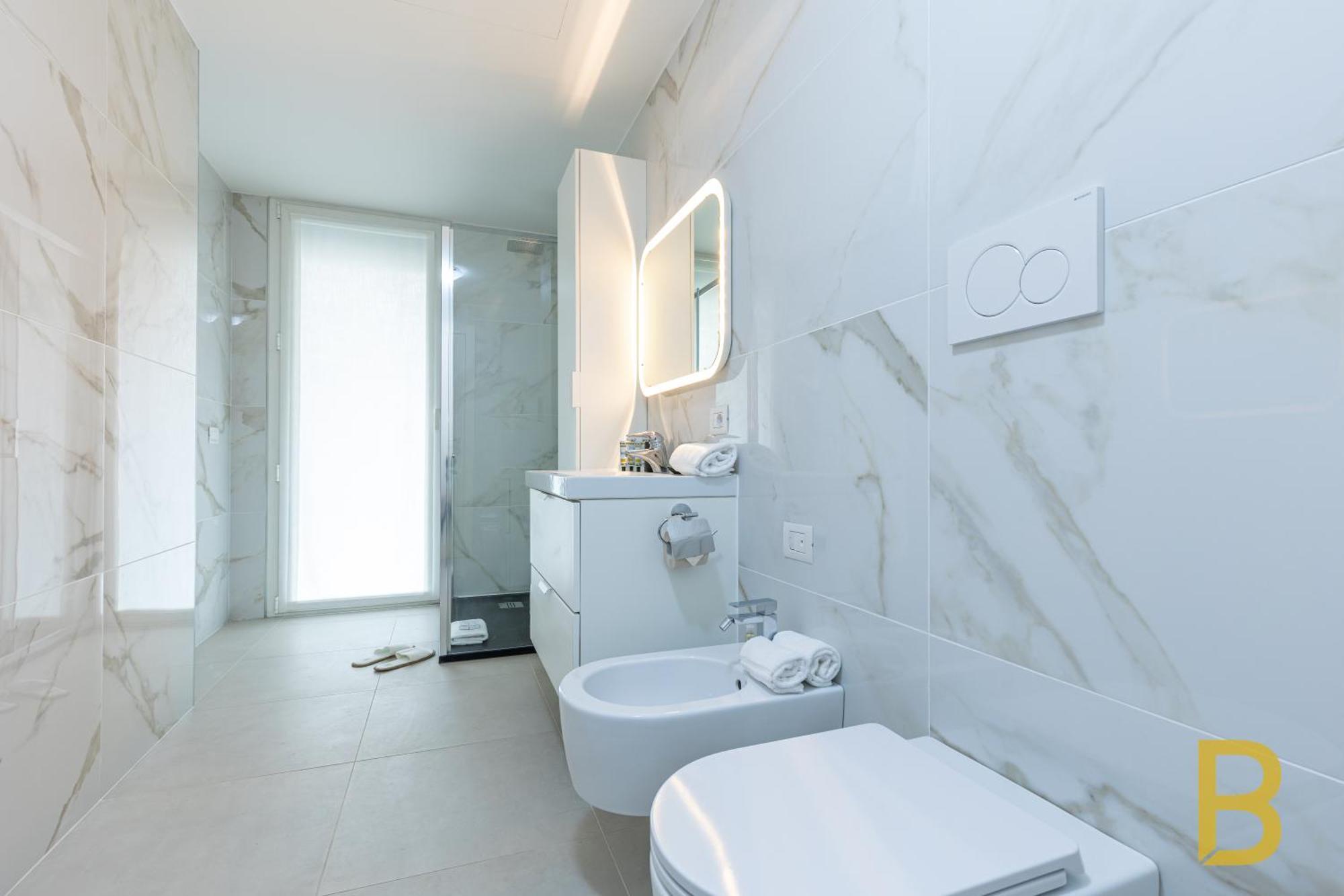 Beplace Apartments In Chinatown Милан Экстерьер фото
